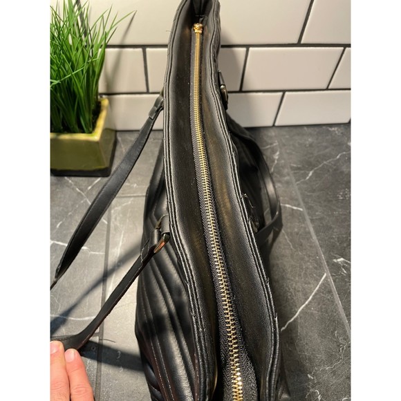 Badgley Mischka Black Leather Purse - Picture 5 of 5